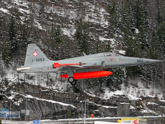 J-3062 F-5E Tiger Pic3 (3022 visingar) J-3062 F-5E Tiger Pic3