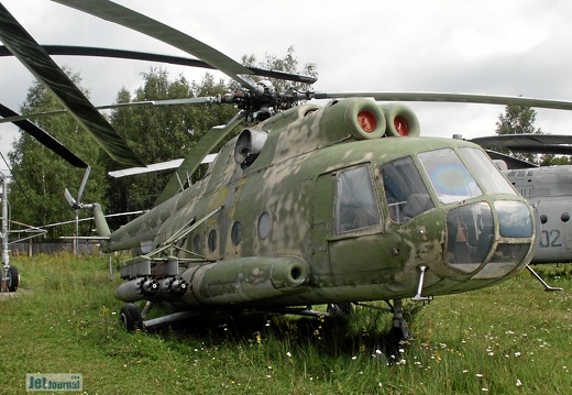 Mil Mi-8T, 25 gelb