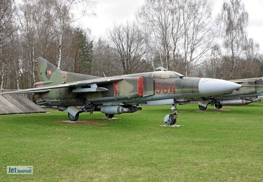 MiG-23MF, 584 rot, ex. NVA