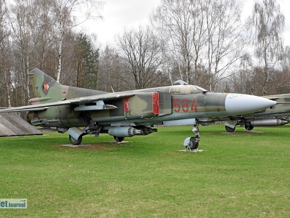 MiG-23MF, 584 rot, ex. NVA