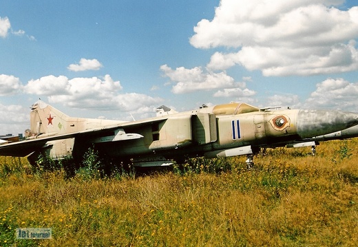 MiG-23M, 11 blau