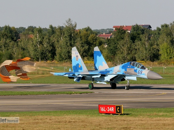 69, Su-27UB, Ukrainian Air Force (2217 visites) 69, Su-27UB, Ukrainian Air Force