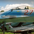 Su-27 Bug und L-29 im Hintergrund (2674 відвідувань) Aufnahmedatum 2001 Su-27 Bug und L-29 im Hintergrund