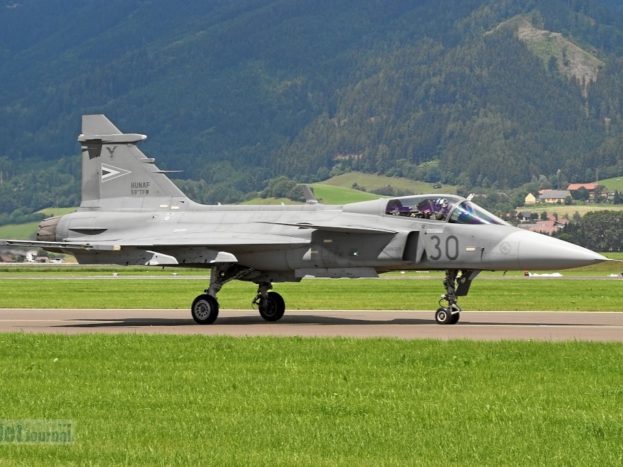 30 JAS-39C Gripen HUNAF (2324 visite) 30 JAS-39C Gripen HUNAF