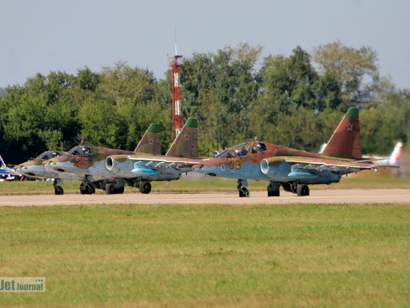 Su-25 beim Start (3736 Besuche) MAKS 2005, Shukowski Su-25 beim Start