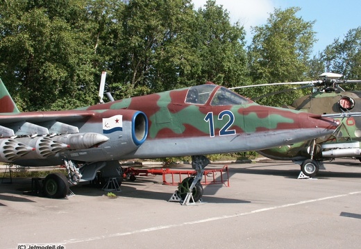 Su-25, 12 blau (ex. 12 rot)