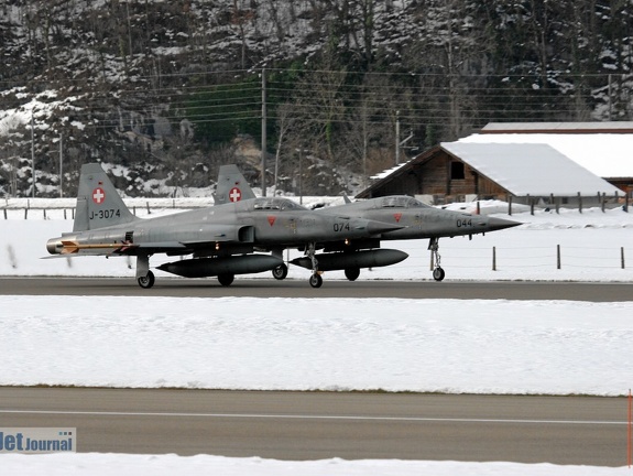 J-3074 J-3044 F-5E Tiger (2811 visites) J-3074 J-3044 F-5E Tiger