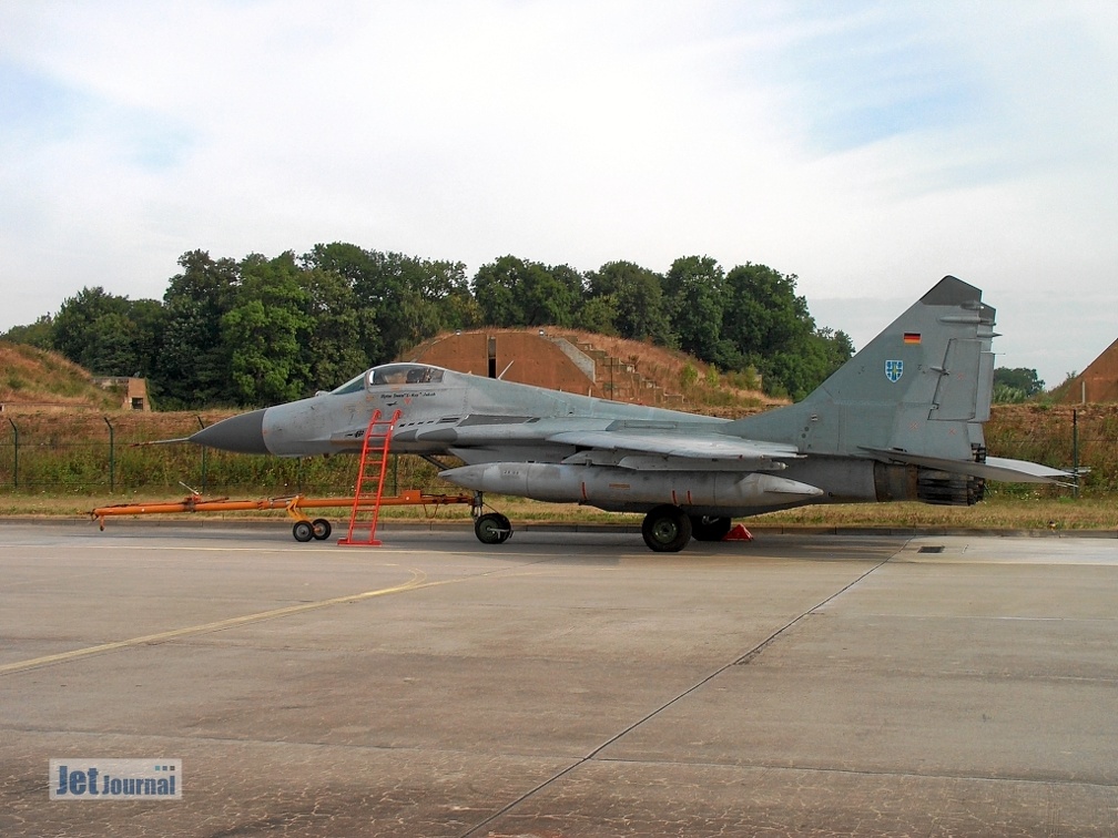 29+08 MiG-29G JG73 (просмотров: 5726) Fototag JG73"S" Laage 21.08.2003 29+08 MiG-29G JG73