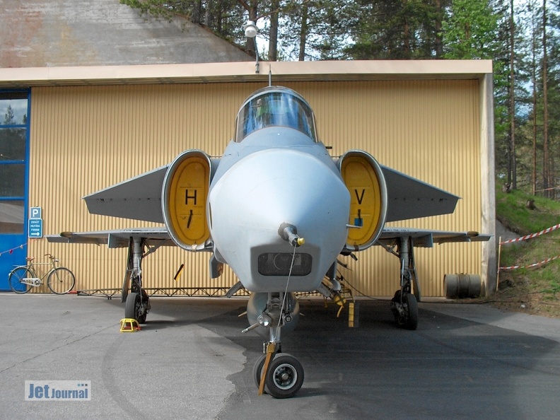 37958 58 AJSF37 Viggen F21 Pic5