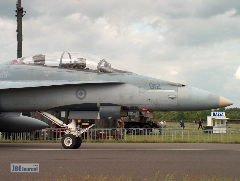 188912_cf-188b_416sqn_canadian_forces_27_20090502_1038444565.jpg