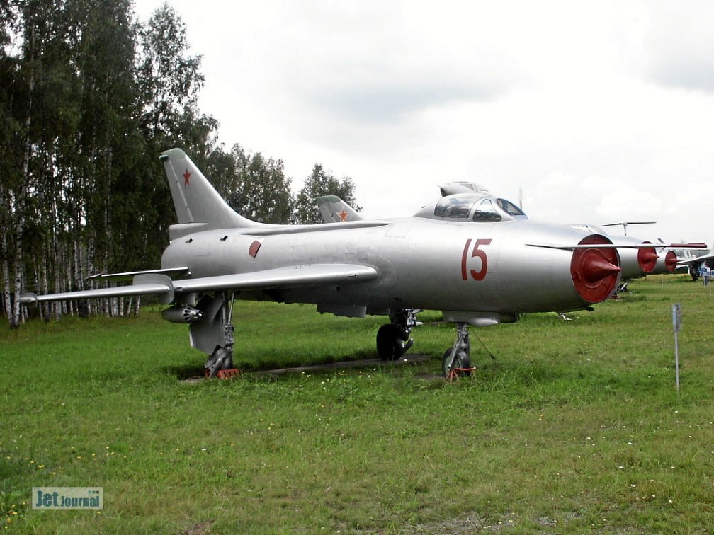 Suchoi Su-7BKL, 15 rot (2263 Besuche) Suchoi Su-7BKL, 15 rot