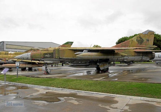 20+12 331 MiG-23ML