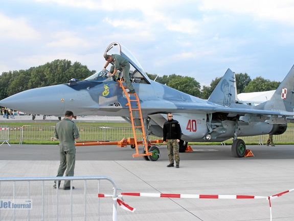 40 rot, MiG-29, Polish Air Force (3323 Besuche) 40 rot, MiG-29, Polish Air Force