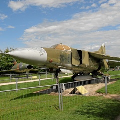 568 20-01 MiG-23MF Pic2 (2786 visits) 568 20-01 MiG-23MF Pic2