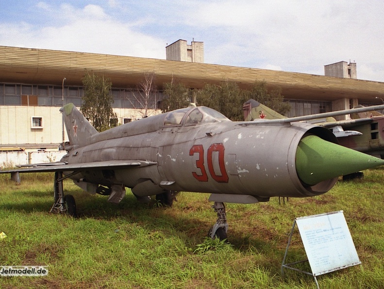 MiG-21S, 30 rot (3012 visits) Moskau/Chodinka 2003 MiG-21S, 30 rot