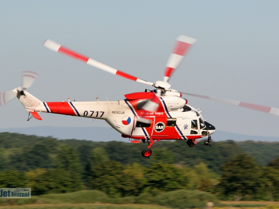 0717, PZL W-3A Sokol (2656 visits) 0717, PZL W-3A Sokol