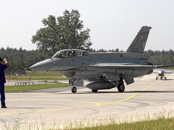 4078 F-16D-52CF