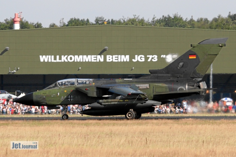 4446_tornado_ids_jabog33_mit_aktivierter_schubumkehr_37_20090502_1020353491.jpg