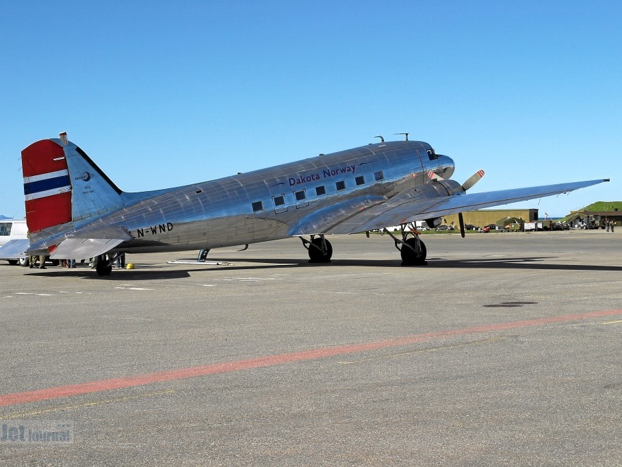 LN-WND C-53D Dakota Norway