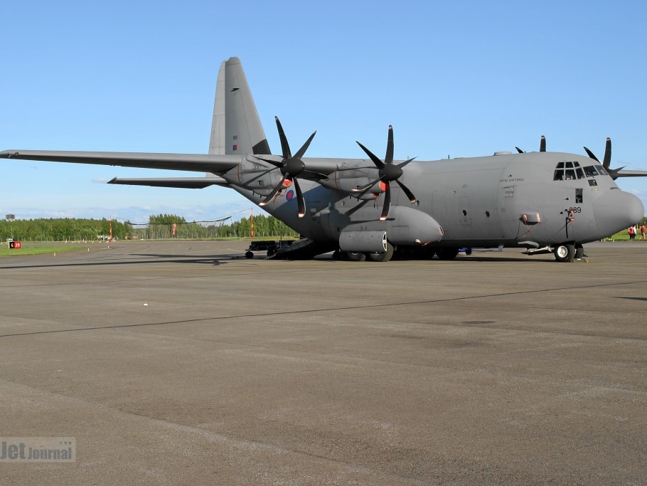 ZH889 C-130 C5 Royal Air Force (2476 Besuche) Lentajien Juhannus Midnight Sun Airshow 2006 Kauhava Finnland ZH889 C-130 C5 Royal Air Force