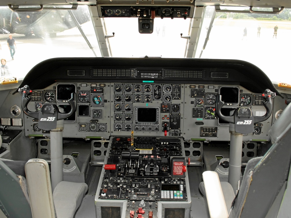 CASA CN235 French Air Force (3324 Besuche) Cockpit- Shot of an Casa CN-235 CASA CN235 French Air Force