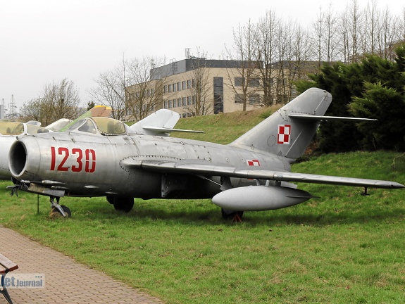 1230, WSK Lim-2 (MiG-15bis) (3351 odwiedzin) Polnische Lizenvariante der MiG-15bis 1230, WSK Lim-2 (MiG-15bis)
