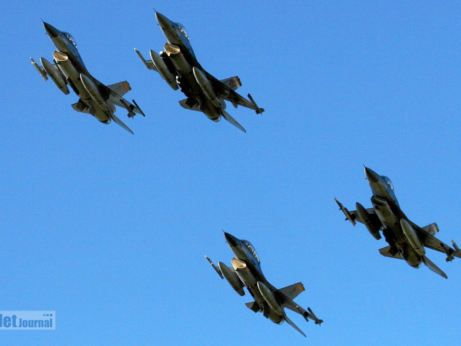 4-ship F-16 Belgian Air Component Pic1 (3079 Besuche) 4-ship F-16 Belgian Air Component Pic1