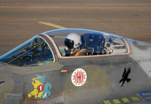 77 MiG-29 1.elt Cockpit