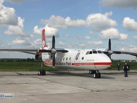 An-24RW, UR-26175 (3183 visites) An-24RW, UR-26175