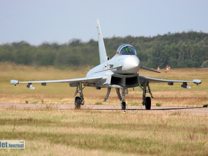 30+15 Eurofighter GS JG73S auf dem Rollweg (2123 odwiedzin) 30+15 Eurofighter GS JG73S auf dem Rollweg