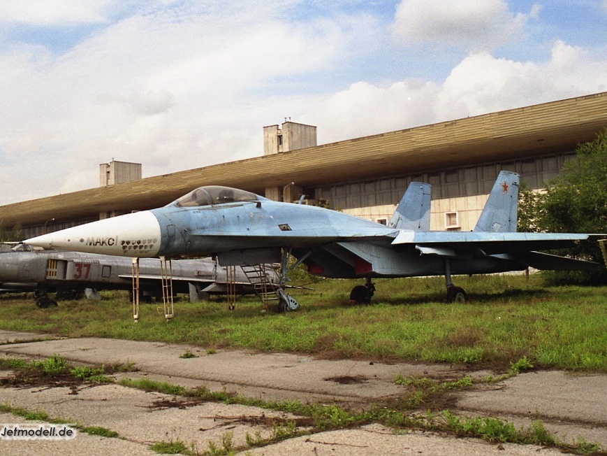 Su-27, 20 blau (3042 Besuche) Su-27, 20 blau