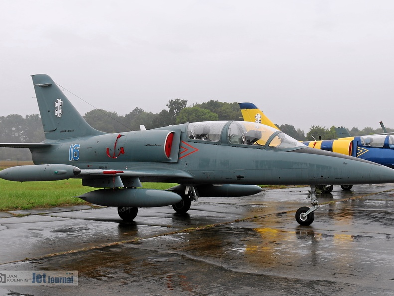 16 blau, Aero L-39