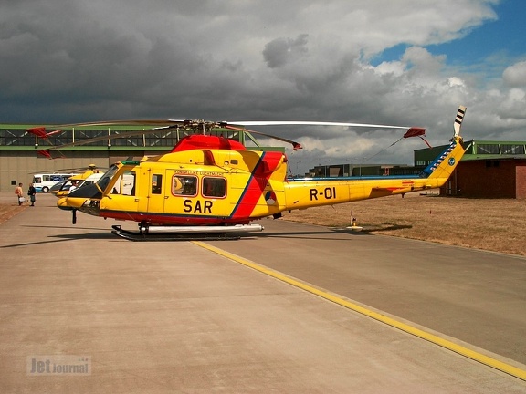 R-01 AB412SP 303sqn