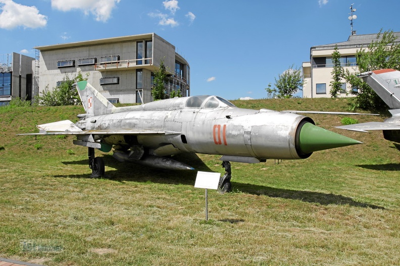 01_mig-21pfm_20150111_1531797793.jpg