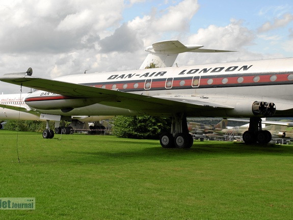 G-BDIW DH-106 Comet 4C ex XR-398 Pic3