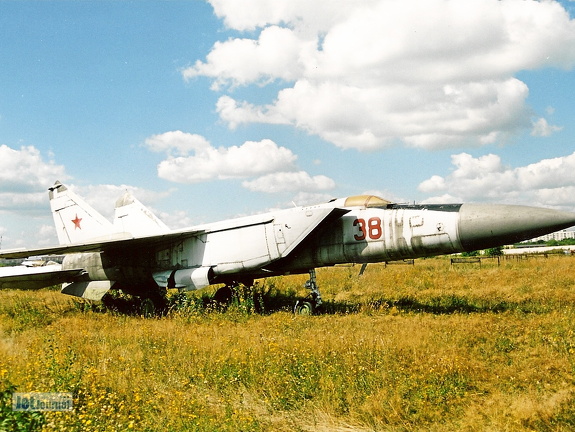 MiG-25PDS, 38 rot (2617 visingar) Museum Chodinka, 2001 MiG-25PDS, 38 rot