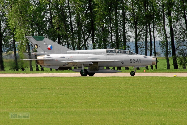 9341_mig-21um_211tl_czaf_20131222_1742756866.jpg