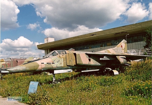 MiG-23B, 321 gruen