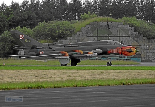 8818 Su-22M-4 8elt