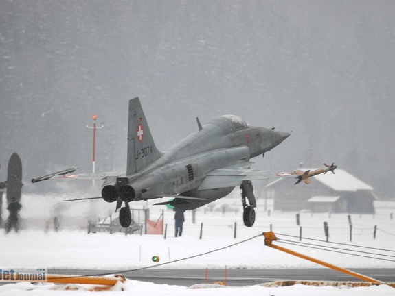 J-3074 F-5E Tiger Pic2 (2782 visites) J-3074 F-5E Tiger Pic2