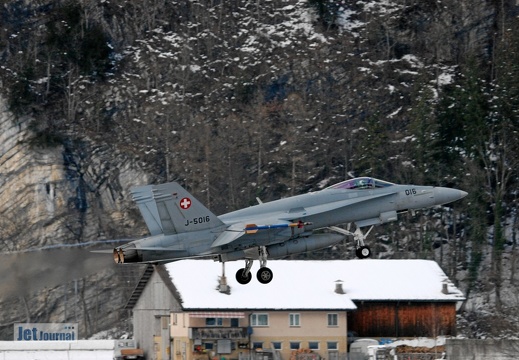 J-5016 F-18C Hornet Pic3