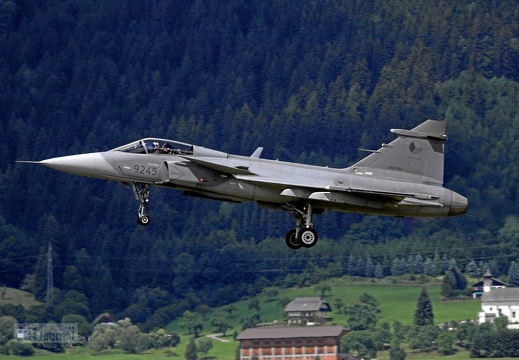 9245 JAS-39C Gripen CzAF (2070 visitas) 9245 JAS-39C Gripen CzAF