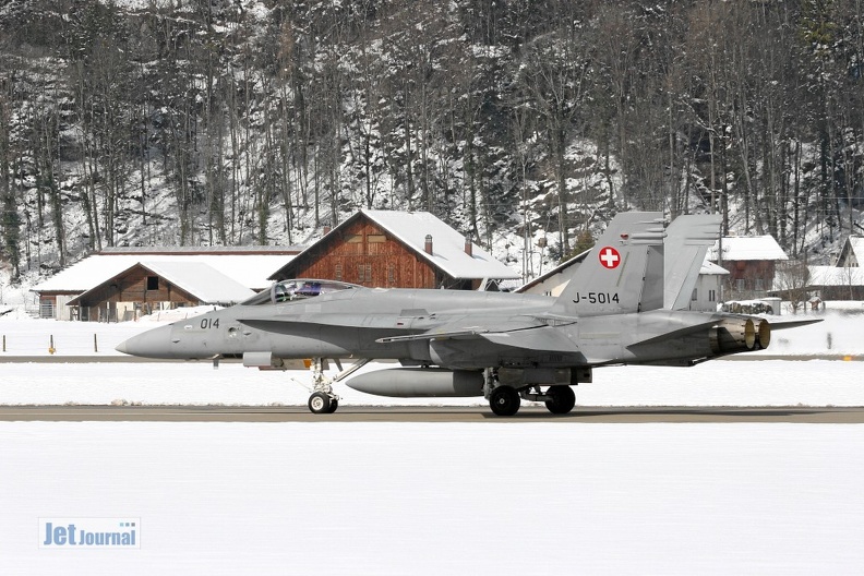 j-5014_f-18c_hornet_pic1_43_20090502_1320917104.jpg