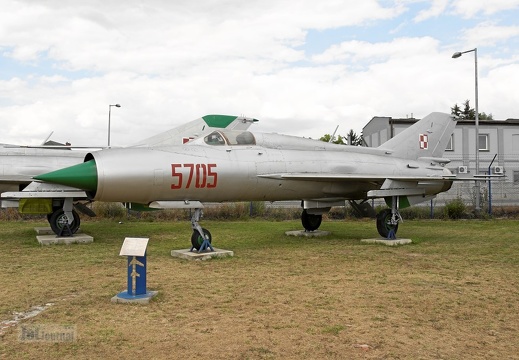 5705 MiG-21PFM