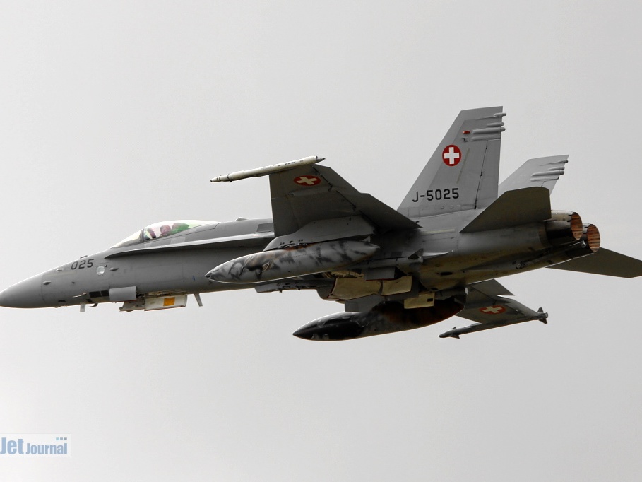 J-5025, F/A-18C, Schweizer Luftwaffe (3922 odwiedzin) J-5025, F/A-18C, Schweizer Luftwaffe