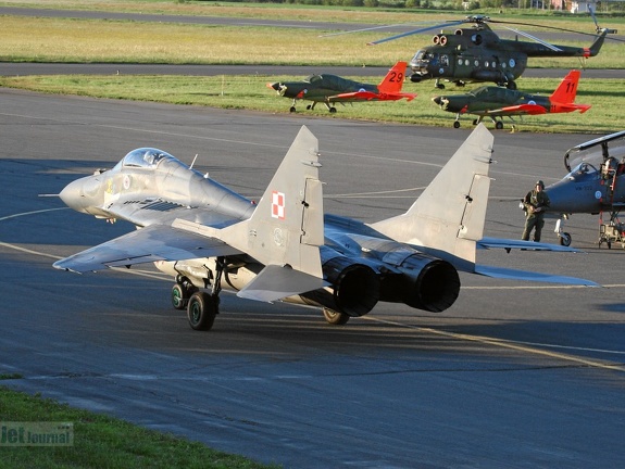 77 MiG-29 1.elt Polish Air Force (2287 Besuche) Lentajien Juhannus Midnight Sun Airshow 2006 Kauhava Finnland 77 MiG-29 1.elt Polish Air Force