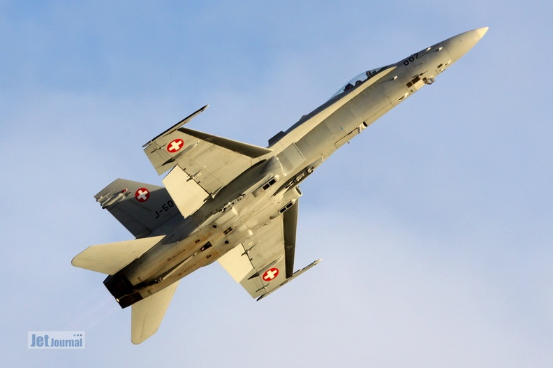 fa18-j5007-10c_20150927_1569721041.jpg