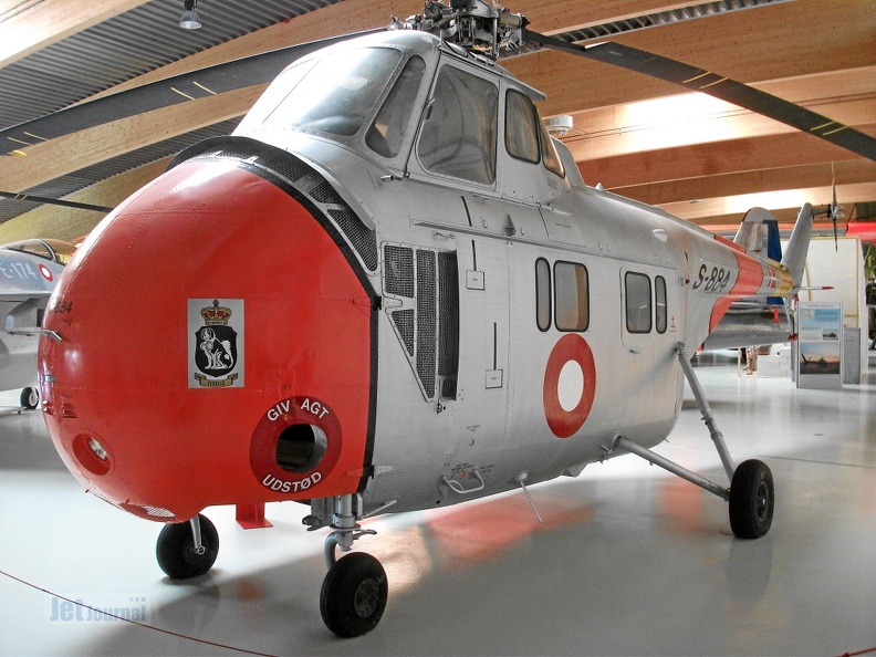 S-884 Sikorsky S-55C (3413 відвідувань) S-884 Sikorsky S-55C