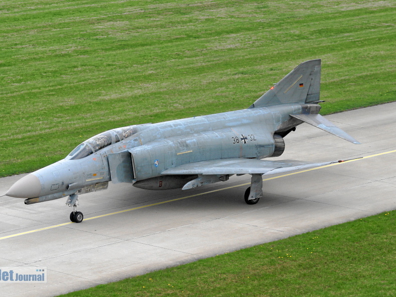 38+32 F-4F Fluglehrzentrum F-4F Pic2 (3621 visits) 38+32 F-4F Fluglehrzentrum F-4F Pic2