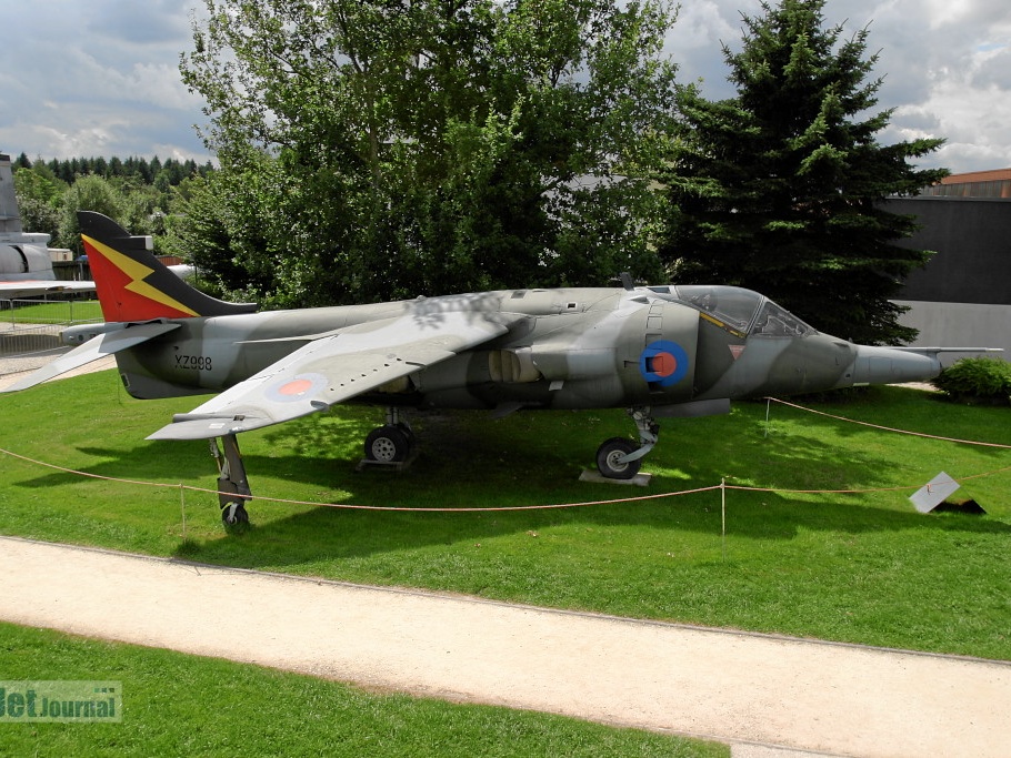 XZ998 Hawker Harrier GR3 Pic1